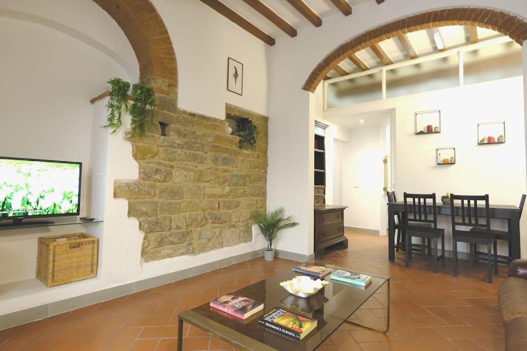 Costasangiorgio 2bdr 2bth * Florencia